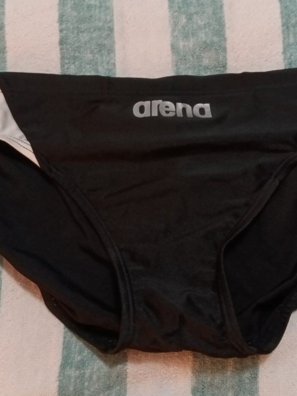 Vintage ARENA BLACK RACING SWIM BRIEF, SIZE "M", (Pre-Owned)